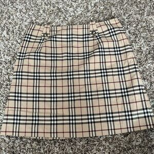Burberry Tan A-Line Mini Skirt for Work
